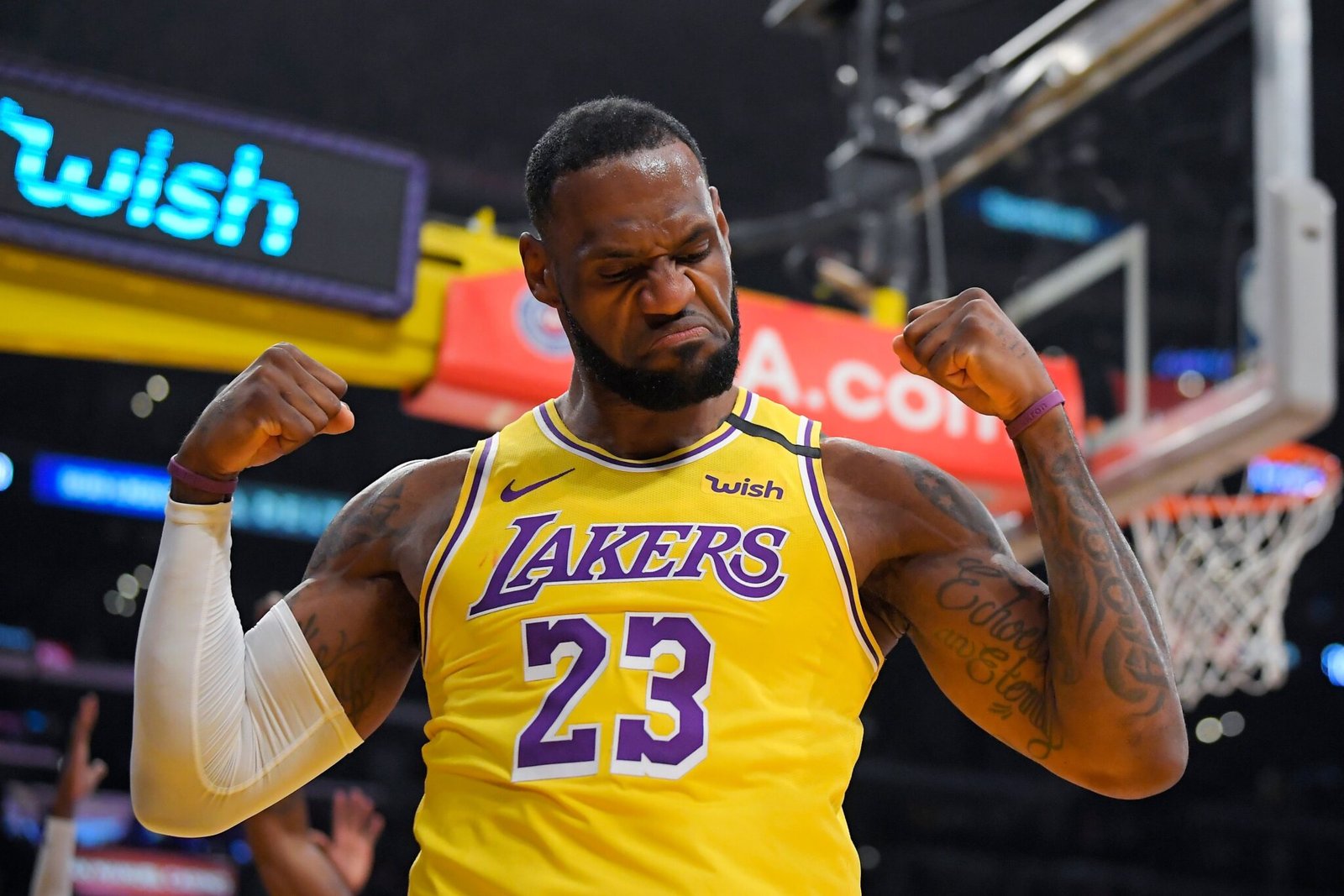 lebron james gehalt